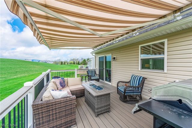 307 Pebble Creek Court, Amherst, OH 44001