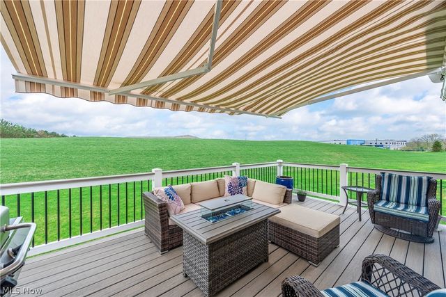 307 Pebble Creek Court, Amherst, OH 44001
