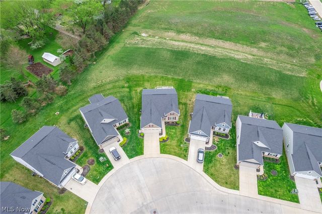 307 Pebble Creek Court, Amherst, OH 44001