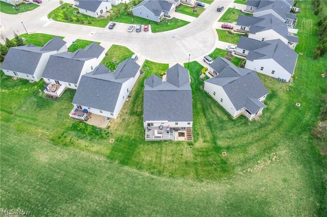 307 Pebble Creek Court, Amherst, OH 44001