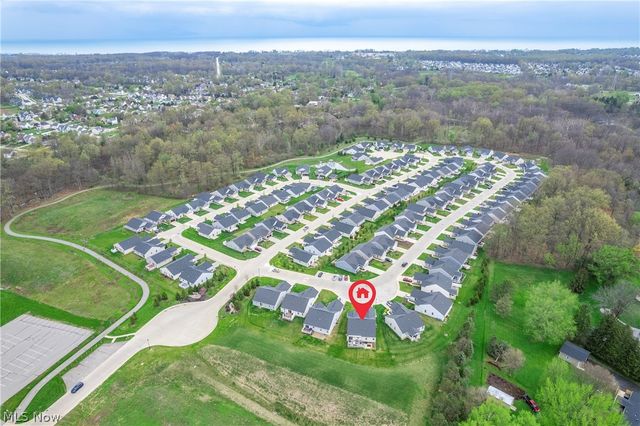 307 Pebble Creek Court, Amherst, OH 44001