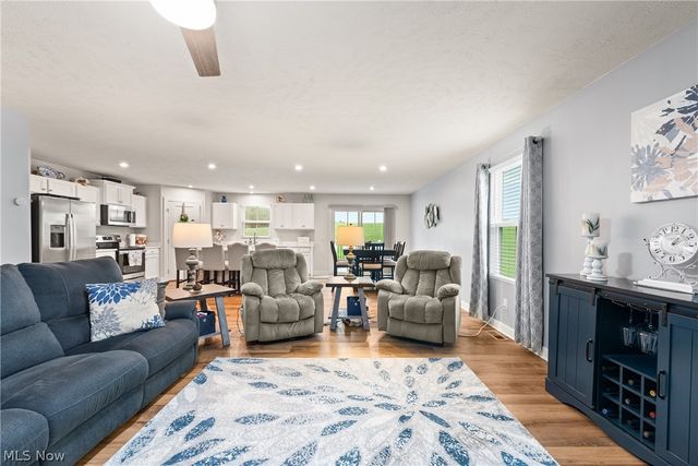 307 Pebble Creek Court, Amherst, OH 44001