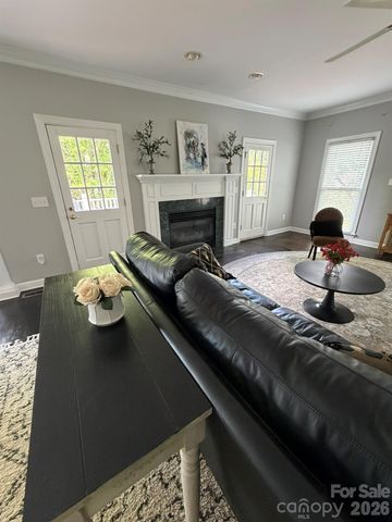 232 40th Avenue Drive NW, Hickory, NC 28601