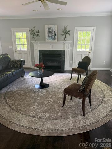 232 40th Avenue Drive NW, Hickory, NC 28601