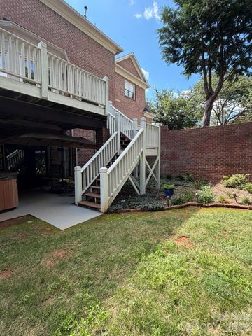 232 40th Avenue Drive NW, Hickory, NC 28601