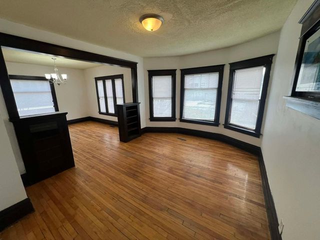 4027 Bryant Avenue N, Minneapolis, MN 55412