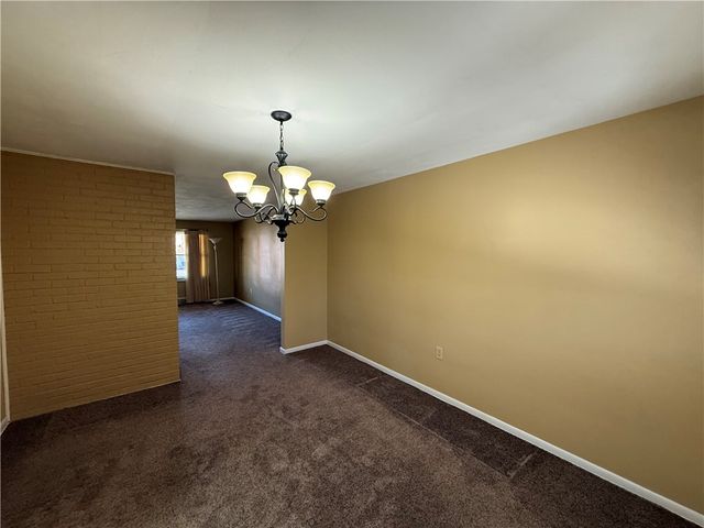 607 Westland Dr, Hempfield Twp, PA 15601