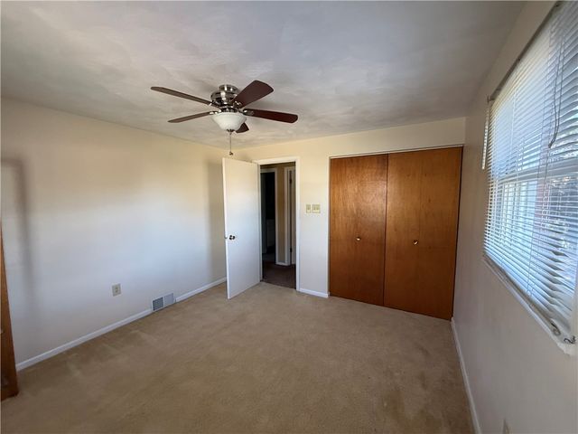 607 Westland Dr, Hempfield Twp, PA 15601