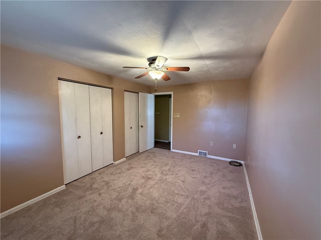 607 Westland Dr, Hempfield Twp, PA 15601