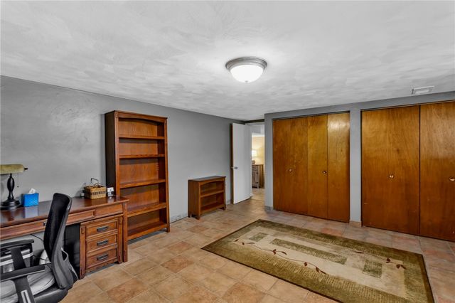 607 Westland Dr, Hempfield Twp, PA 15601