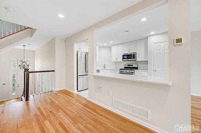7 Harbor Bay Circle 349, Old Bridge, NJ 08879