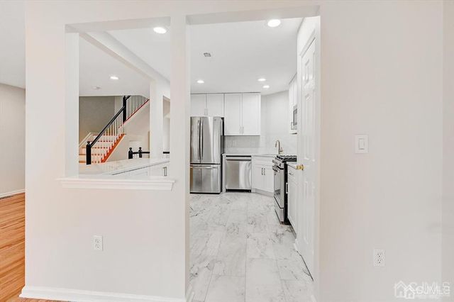 7 Harbor Bay Circle 349, Old Bridge, NJ 08879