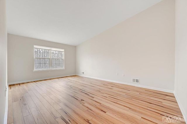 7 Harbor Bay Circle 349, Old Bridge, NJ 08879