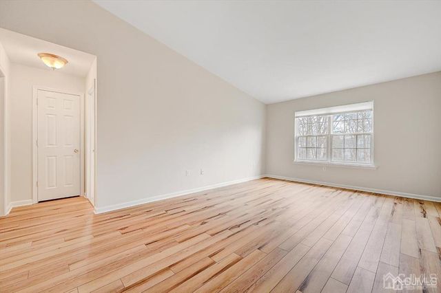 7 Harbor Bay Circle 349, Old Bridge, NJ 08879