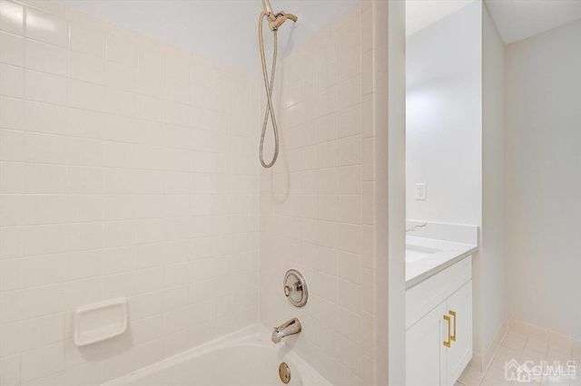 7 Harbor Bay Circle 349, Old Bridge, NJ 08879