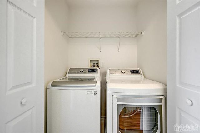 7 Harbor Bay Circle 349, Old Bridge, NJ 08879