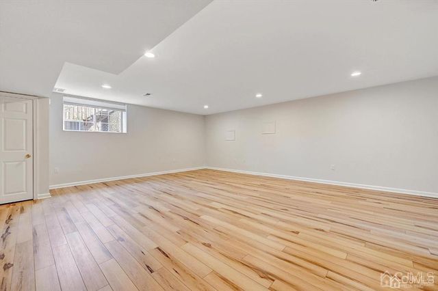 7 Harbor Bay Circle 349, Old Bridge, NJ 08879