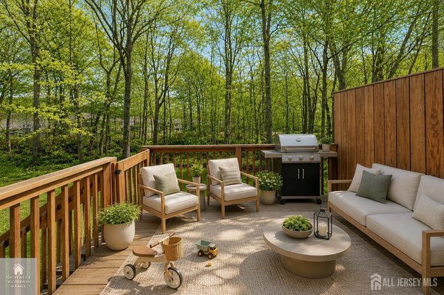 7 Harbor Bay Circle 349, Old Bridge, NJ 08879