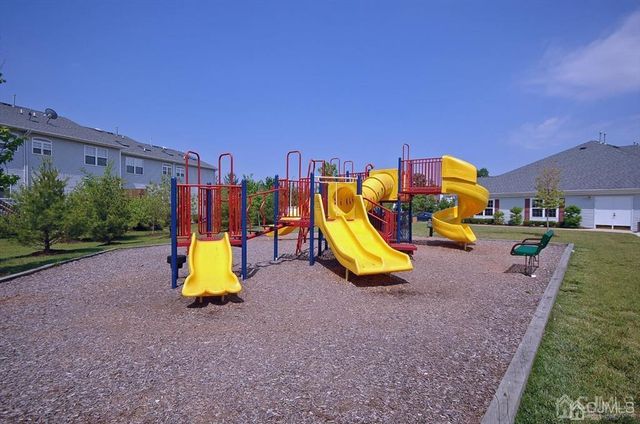 7 Harbor Bay Circle 349, Old Bridge, NJ 08879