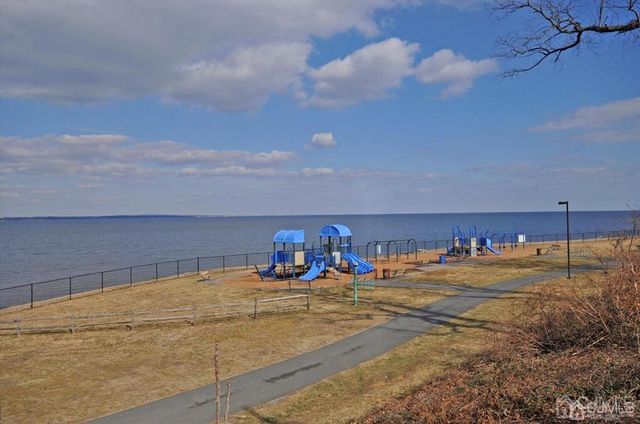 7 Harbor Bay Circle 349, Old Bridge, NJ 08879