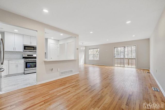 7 Harbor Bay Circle 349, Old Bridge, NJ 08879