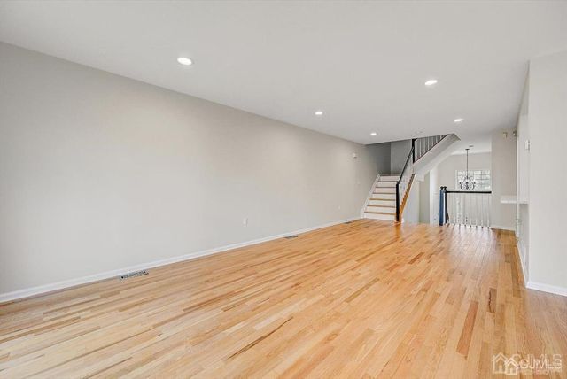 7 Harbor Bay Circle 349, Old Bridge, NJ 08879