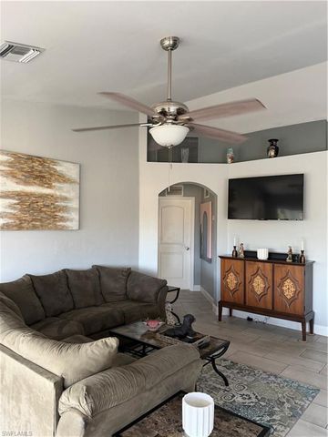 2834 NW 7th ST, Cape Coral, FL 33993