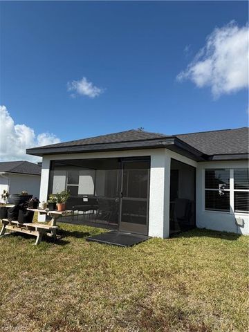 2834 NW 7th ST, Cape Coral, FL 33993