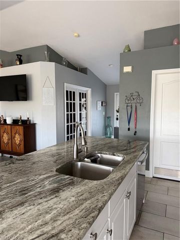 2834 NW 7th ST, Cape Coral, FL 33993