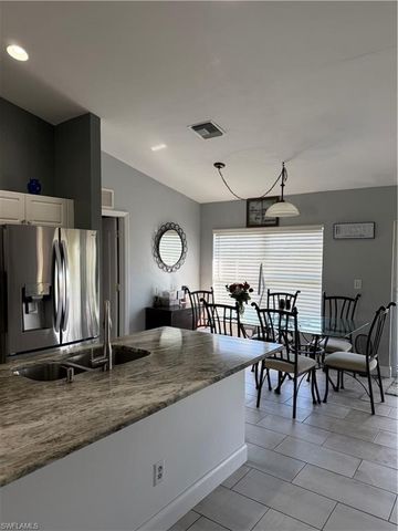 2834 NW 7th ST, Cape Coral, FL 33993