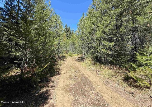 8995 E Quarter Mile Rd, Athol, ID 83801