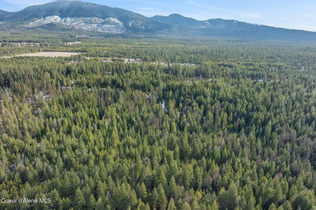8995 E Quarter Mile Rd, Athol, ID 83801