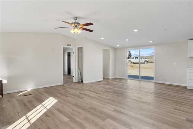 2917 E Barnett Place, Kingman, AZ 86409