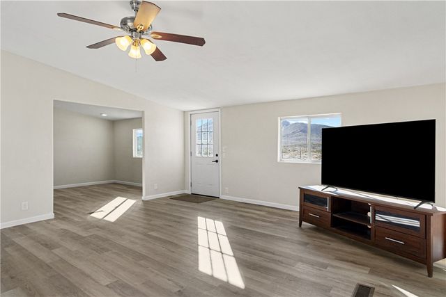 2917 E Barnett Place, Kingman, AZ 86409