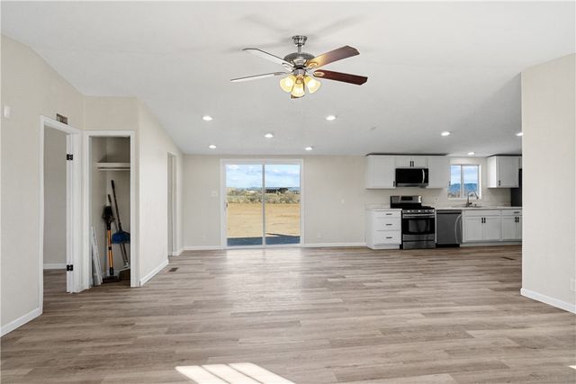 2917 E Barnett Place, Kingman, AZ 86409