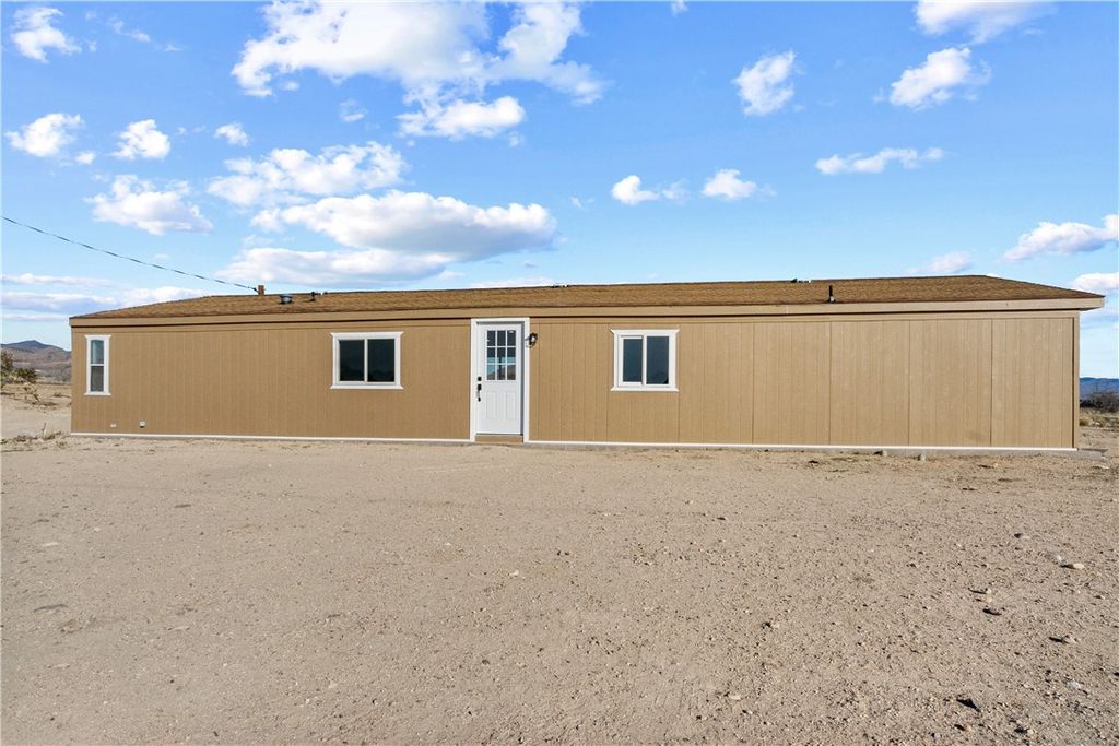 2917 E Barnett Place, Kingman, AZ 86409