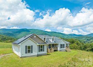 232 Applehill Drive, Waynesville, NC 28786