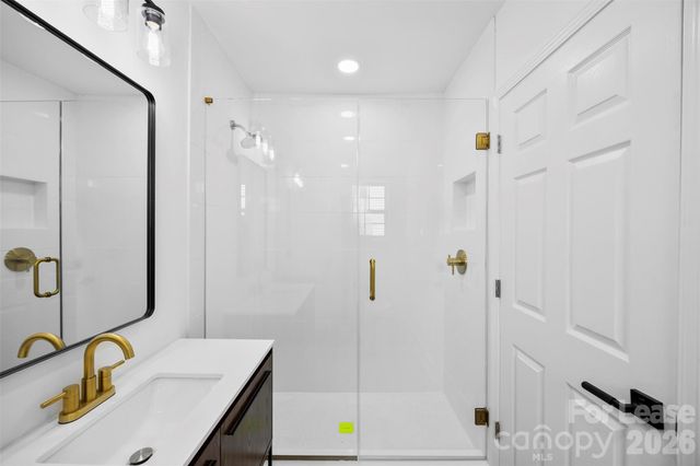 2942 Reid Avenue, Charlotte, NC 28208