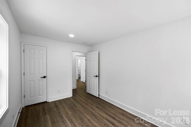 2942 Reid Avenue, Charlotte, NC 28208