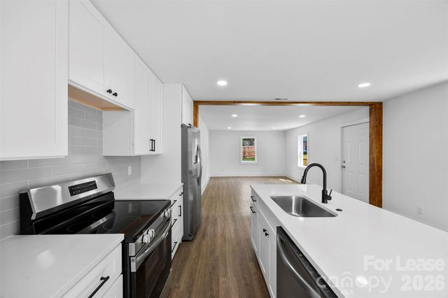 2942 Reid Avenue, Charlotte, NC 28208