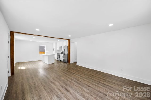 2942 Reid Avenue, Charlotte, NC 28208