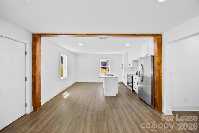 2942 Reid Avenue, Charlotte, NC 28208