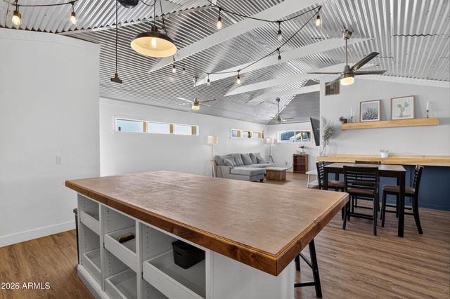 422 W EVA Street, Phoenix, AZ 85021