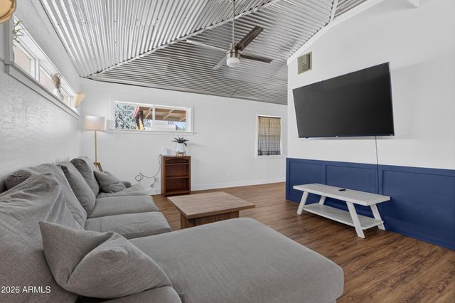 422 W EVA Street, Phoenix, AZ 85021