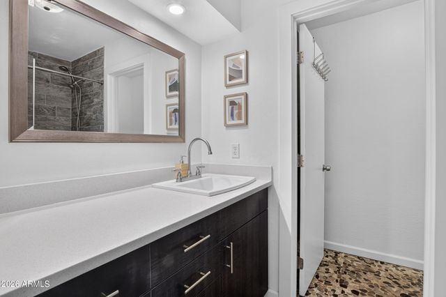 422 W EVA Street, Phoenix, AZ 85021