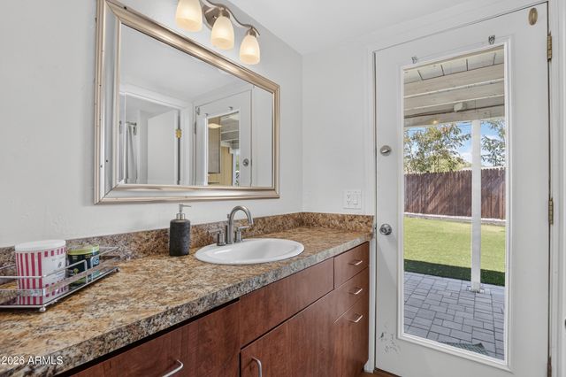 422 W EVA Street, Phoenix, AZ 85021