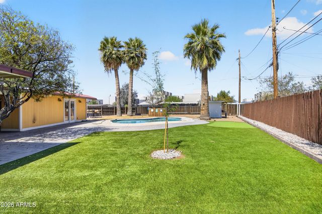 422 W EVA Street, Phoenix, AZ 85021