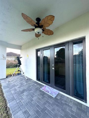 32151 SW 196th Ave, Homestead, FL 33030