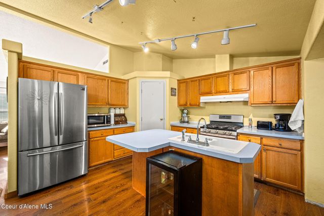 8507 E Son Shine Way, Athol, ID 83801