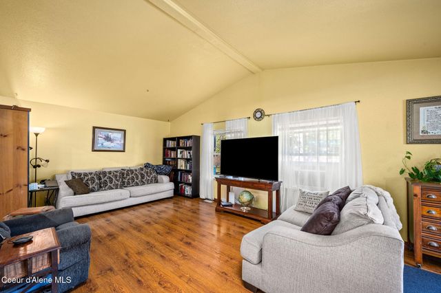 8507 E Son Shine Way, Athol, ID 83801